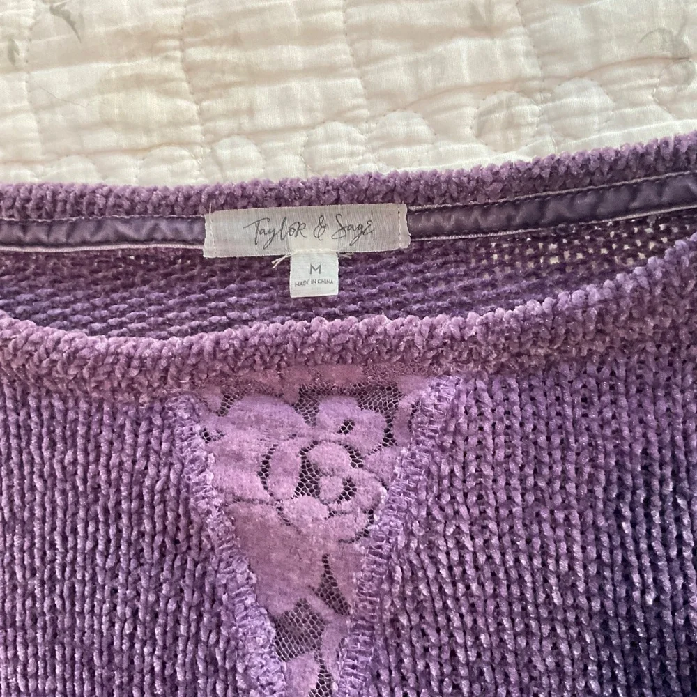 Taylor & Sage Chenille Sweater with Lace Plum Purple NWT Medium Lightweight - Picture 4 of 8